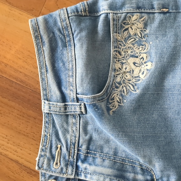 Denver Hayes jean stretchy skirt shorts light washed demin - Picture 2 of 7